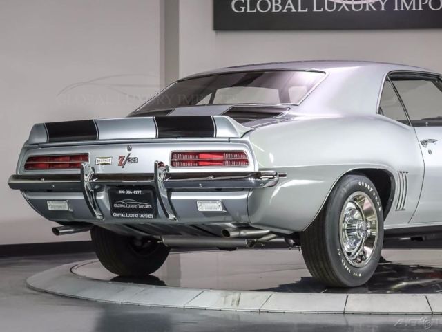 1969 Chevrolet Camaro - photo 12