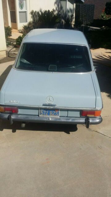 1970 Mercedes-Benz 200-Series - photo 8