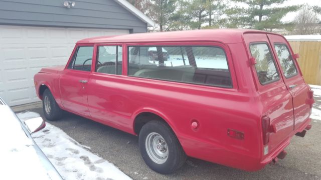1970 Chevrolet Suburban - photo 2