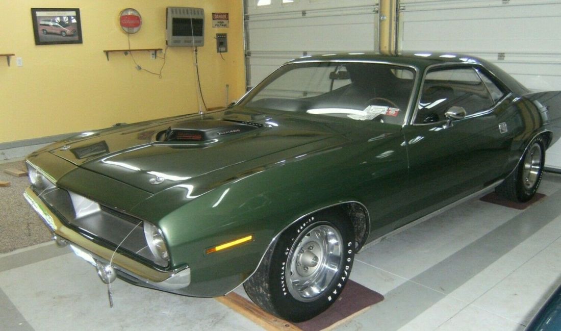 1970 440 six-pack 'CUDA 1970 Plymouth Barracuda