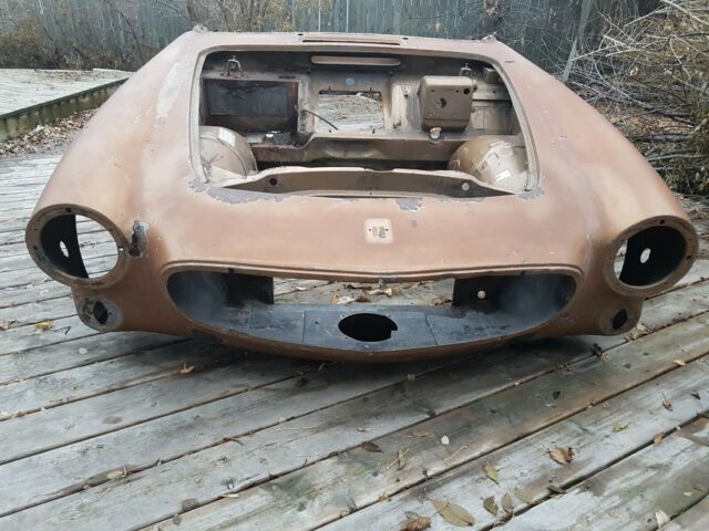 1970 70 71 72 VOLVO 1800E FRONT CLIP FRONT FENDERS 1970 Volvo 1800
