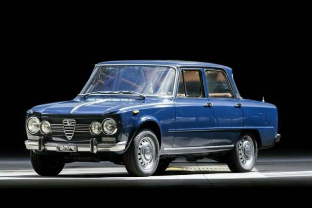 1970 Alfa Romeo Super Biscione Manual 5-Speed RWD I4 1.6L Gasoline 1970 Alfa Romeo Super Biscione