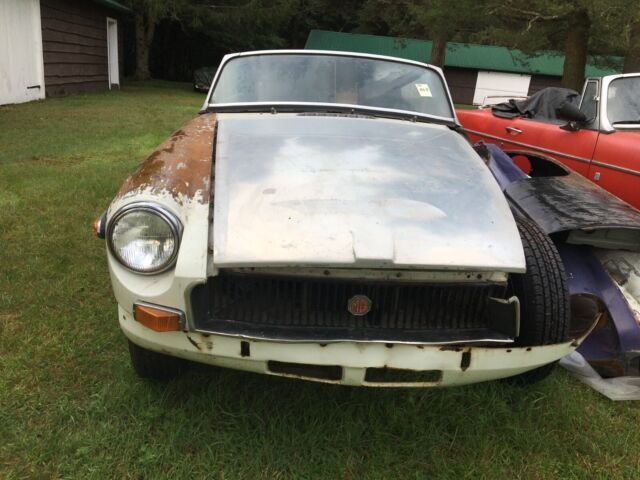 1977 MG MGB - photo 2