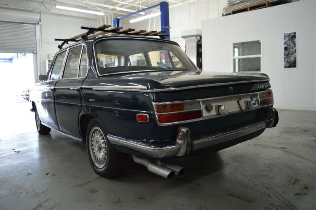 1970 BMW 2000 Solid investment! - photo 8