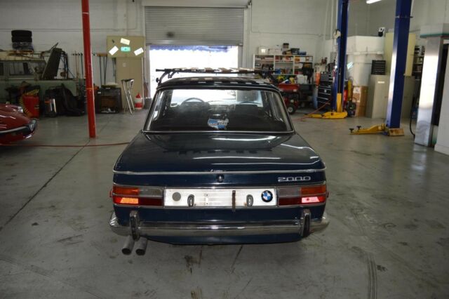 1970 BMW 2000 Solid investment! - photo 9