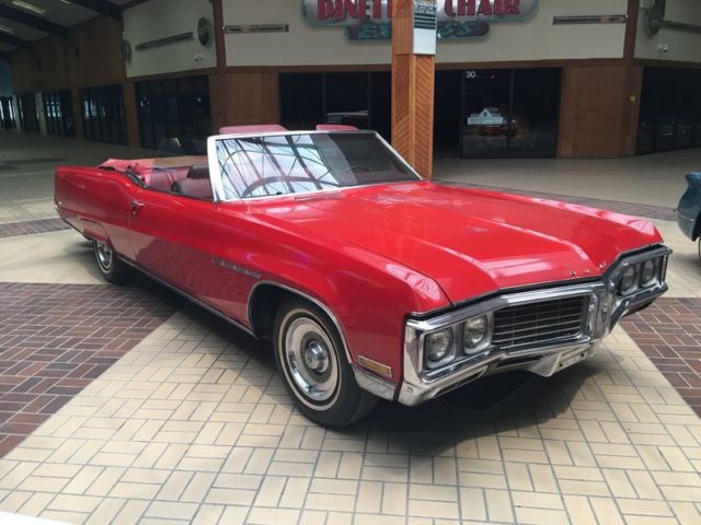 1970 Buick 225 convertable -- - photo 9