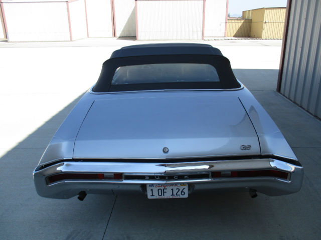 1970 Buick GS455 4 speed convertible - photo 4
