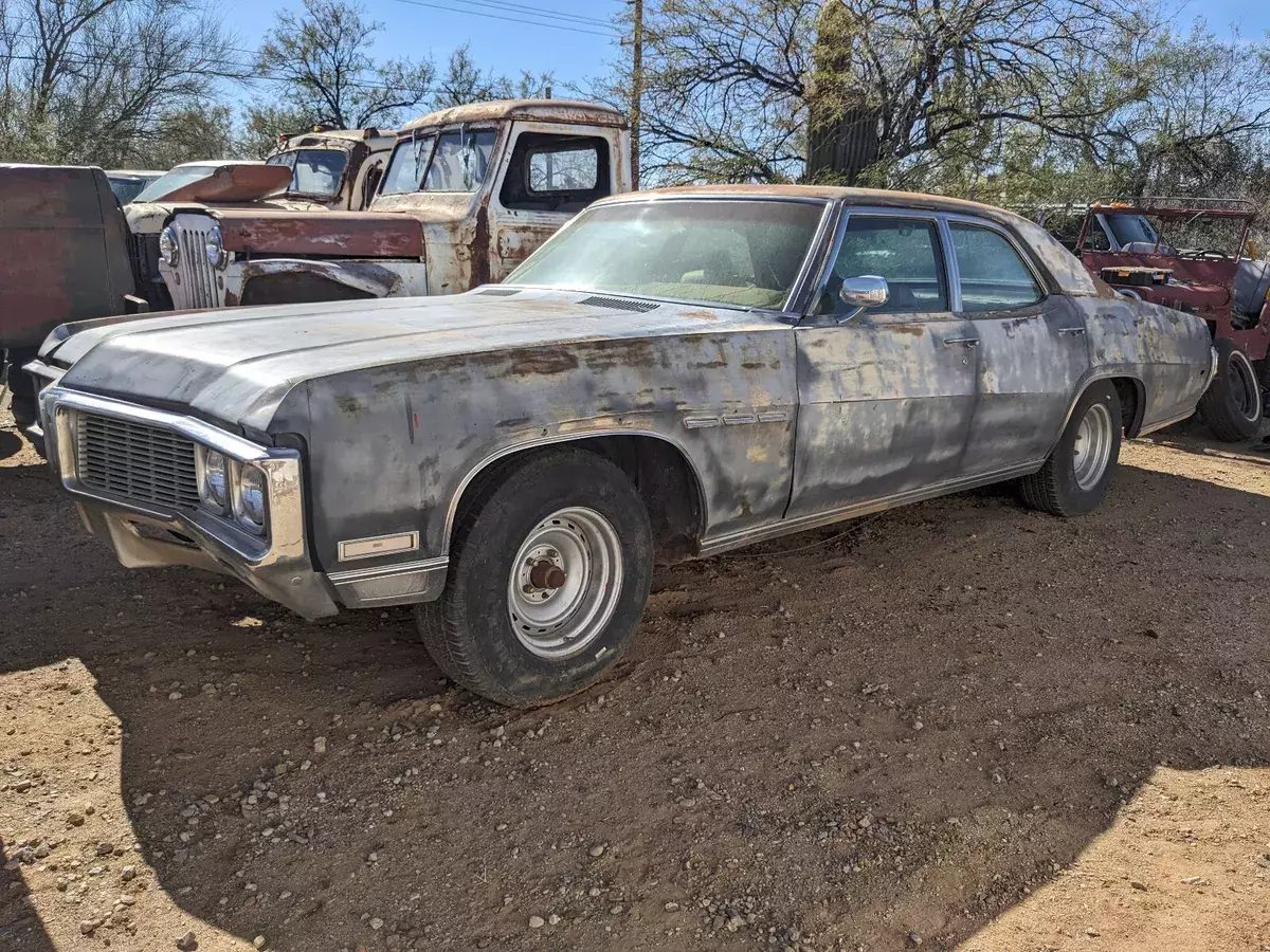1970 Buick LeSabre Custom 4dr Sedan 350sbc, auto, AC, PB, PS, 150k miles 1970 Buick LeSabre Custom