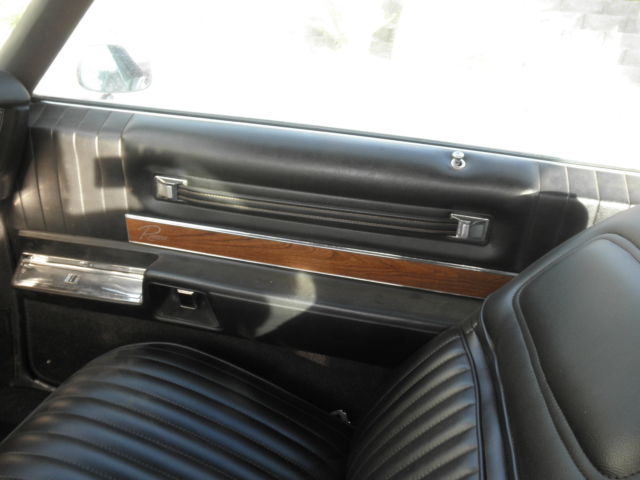 1970 Buick Riviera - photo 2