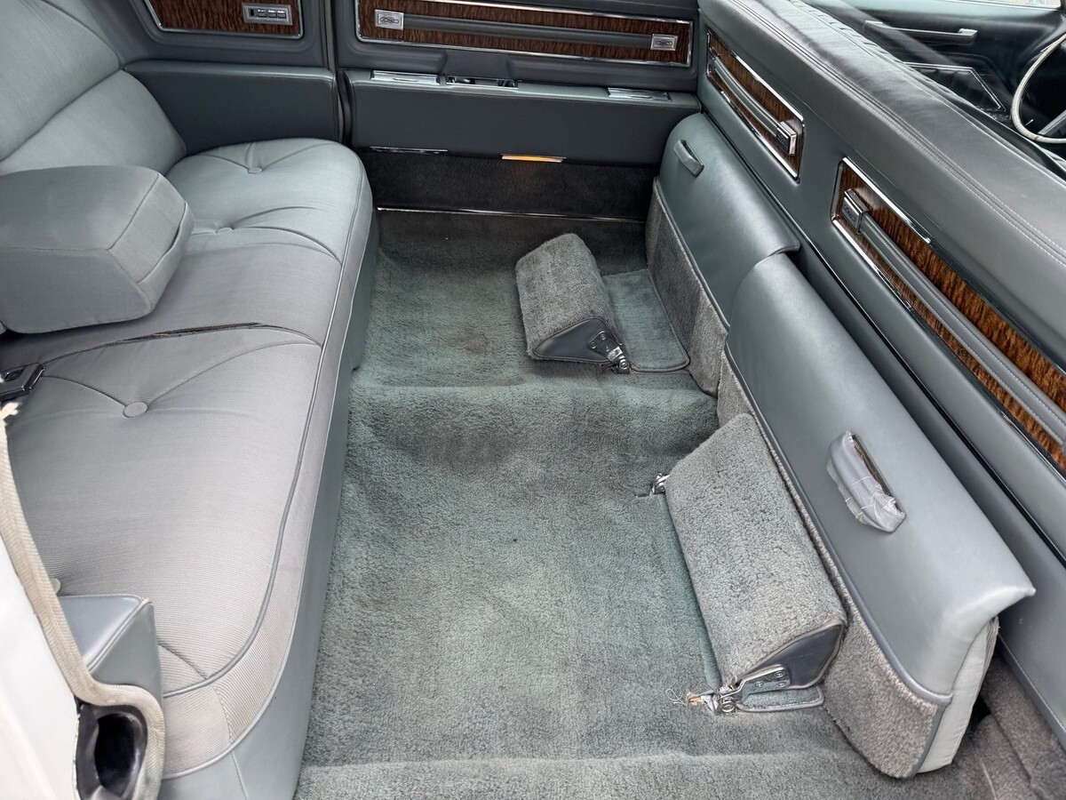 1970 Cadillac Fleetwood Limousine - photo 12