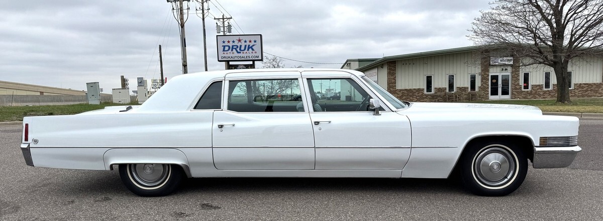 1970 Cadillac Fleetwood Limousine - photo 2