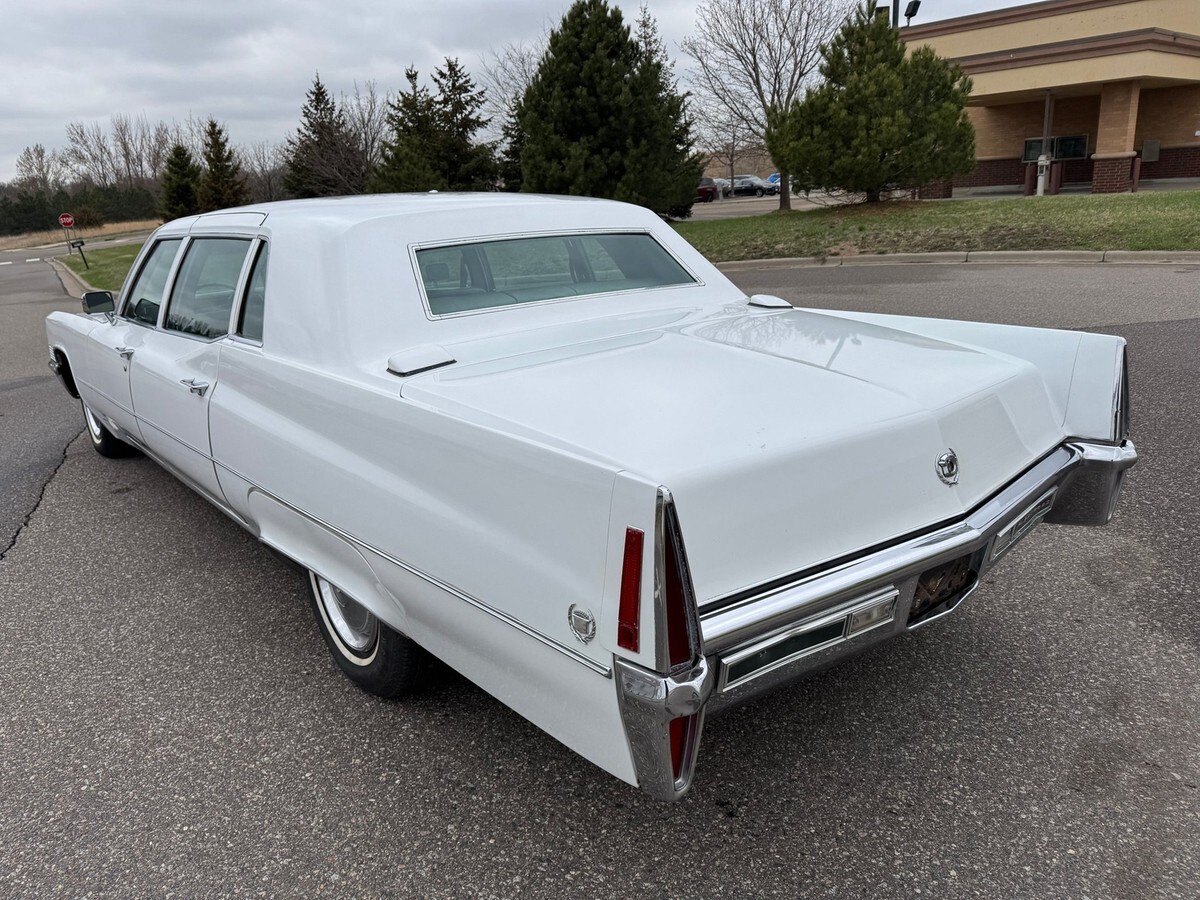 1970 Cadillac Fleetwood Limousine - photo 6