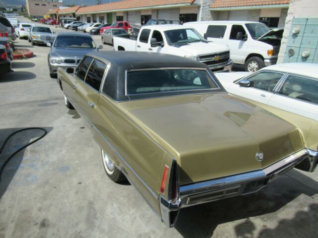 1970 Cadillac Fleetwood - photo 2