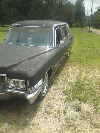 1970 Cadillac Fleetwood Hearse - photo 2