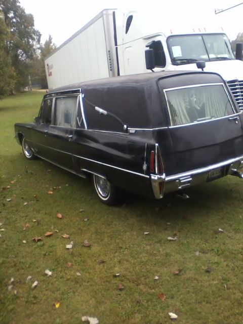1970 Cadillac Fleetwood Hearse - photo 3