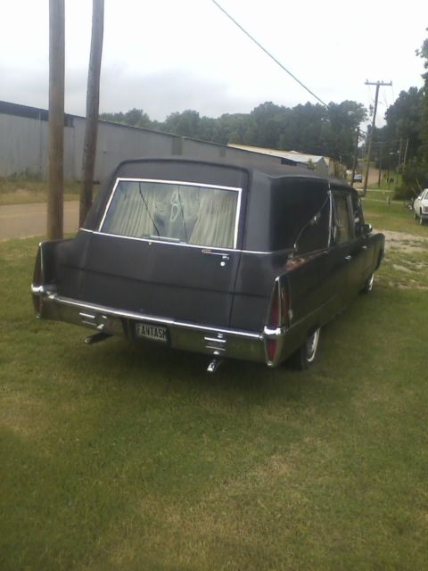 1970 Cadillac Fleetwood Hearse - photo 6