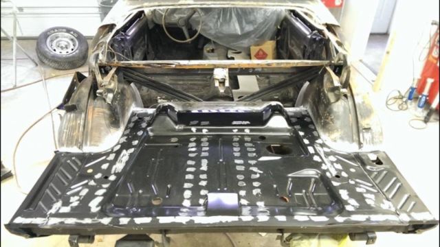 1970 Dodge Challenger - photo 11