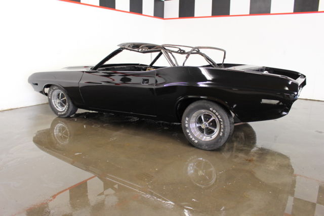 1970 Dodge Challenger convertible - photo 6