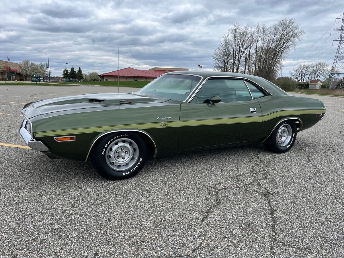 1970 Dodge Challenger R/T - photo 2