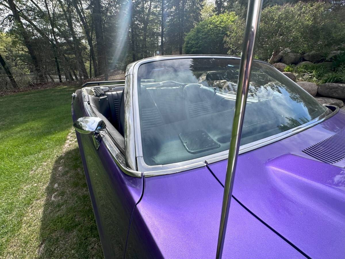 1970 Dodge Challenger R/T Plum Crazy Convertible (SE Molding Package A63 M31) - photo 12