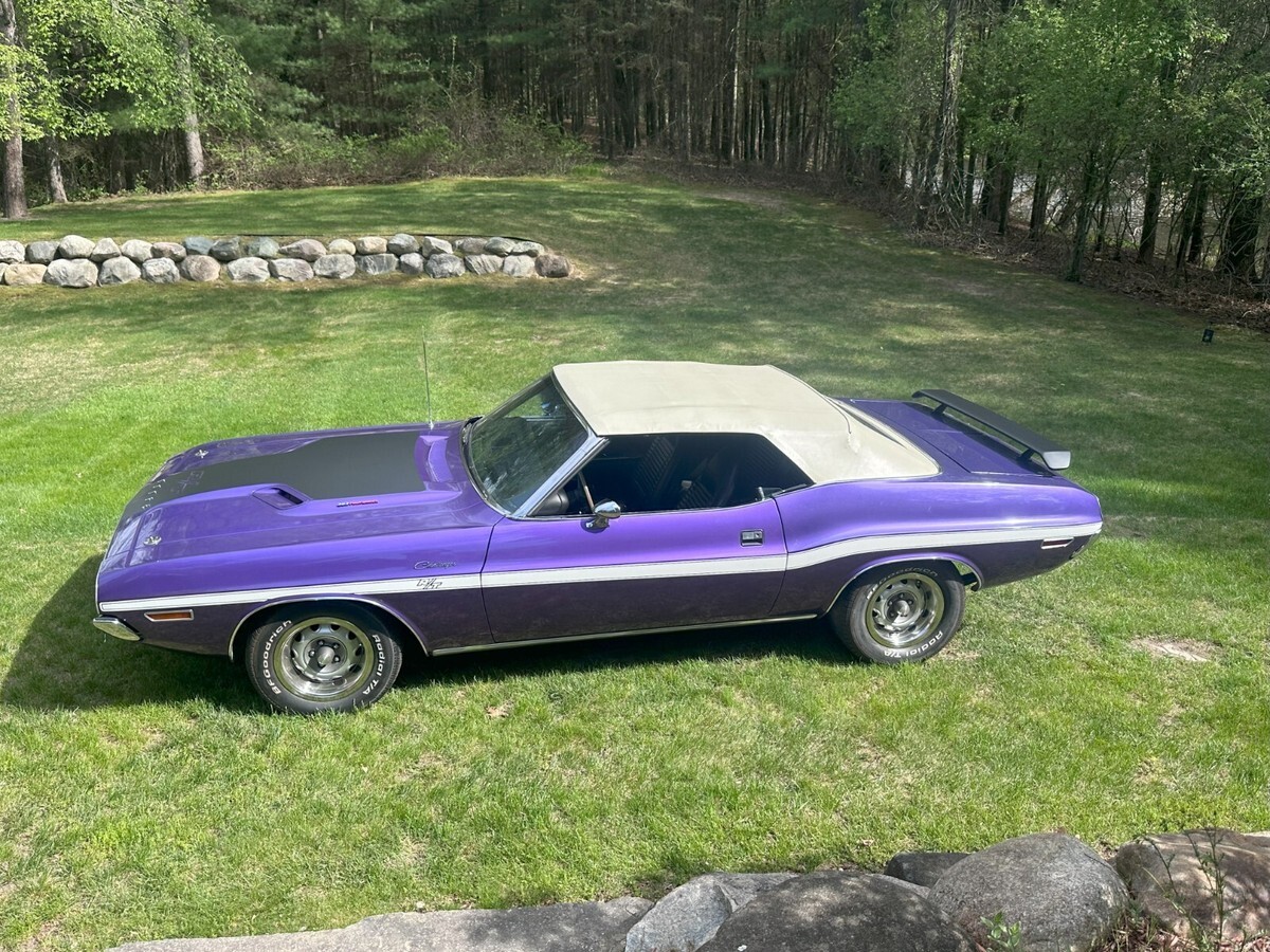 1970 Dodge Challenger R/T Plum Crazy Convertible (SE Molding Package A63 M31) - photo 13