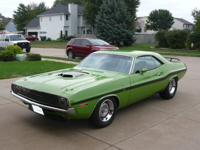 1970 Challenger R/T Hemi 4 speed clone 1970 Dodge Challenger R/T