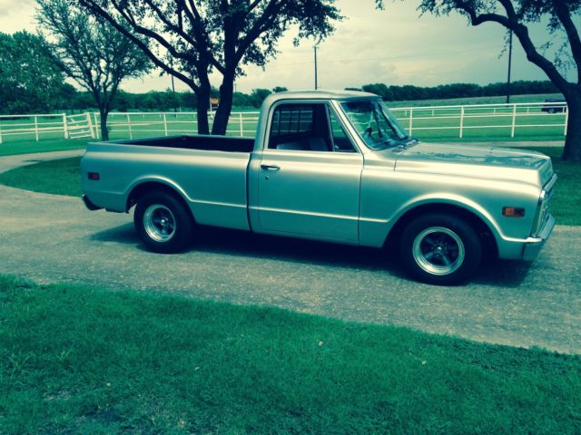 1970 Chevrolet C-10 - photo 2