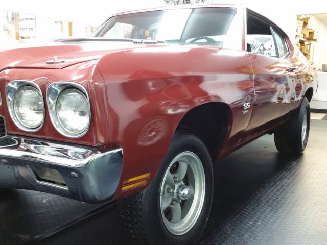 1970 Chevrolet Chevelle SS 396 Badges and Interior - photo 3