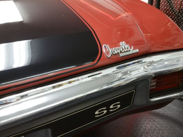 1970 Chevrolet Chevelle SS 396 Badges and Interior - photo 8