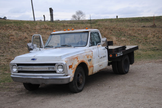 1970 Chevrolet C/K Pickup 3500 Flat Bed w/GN Hitch - photo 4