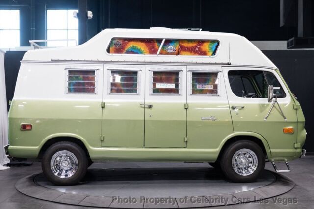 1970 Chevrolet 108 Camper Van - photo 8