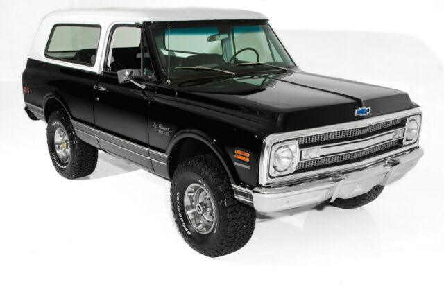 1970 Chevrolet Blazer 4WD Black Houndstooth 4-Speed - photo 2