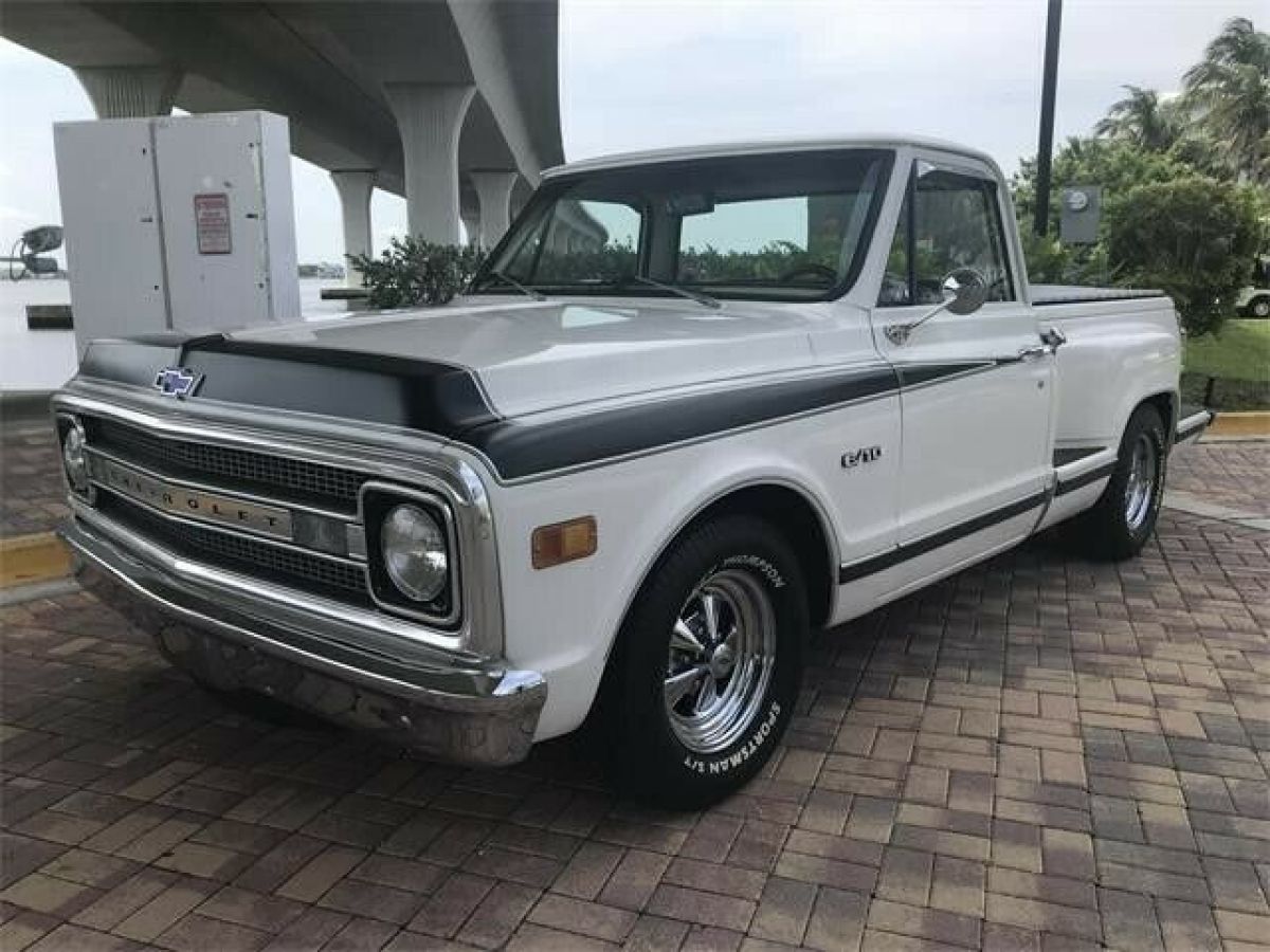 1970 Chevrolet C-10 1500 Stepside White Pickup 1970 Chevrolet C-10