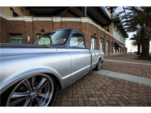 1970 Chevrolet C-10 Custom - photo 2