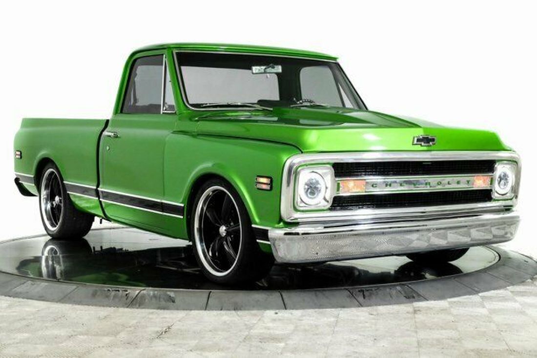 1970 Chevrolet C-10 Pro Touring - AMAZING BUILD! - Goodguys Winner - photo 10