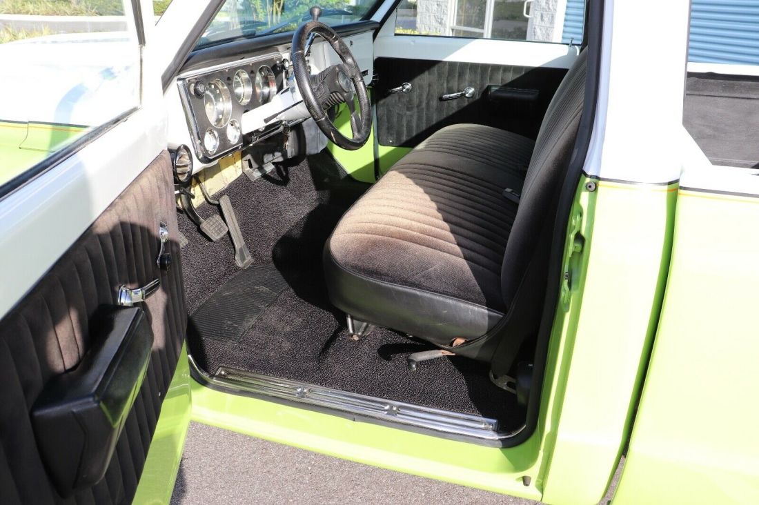 1970 Chevrolet C-10 Short Bed Pickup Truck 350 Must See 70+ HD Picture - photo 13