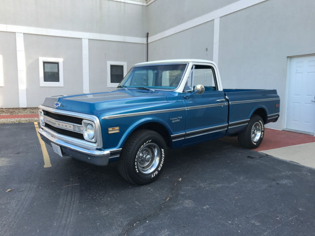 1970 Chevrolet C-10 Custom - photo 2