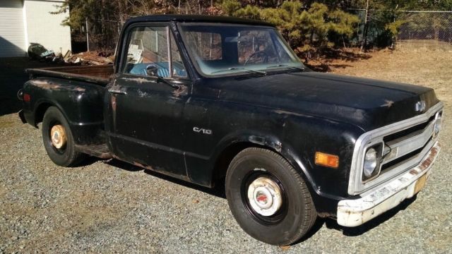 1970 CHEVROLET C-10 SHORTBED STEPSIDE TRUCK V6 3 SPEED RUNS AND DRIVES GOOD 1970 Chevrolet C-10