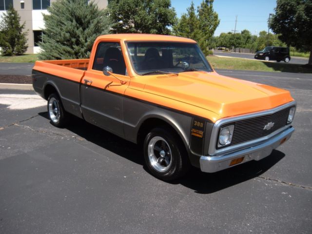 1970 Chevrolet C10 - photo 2