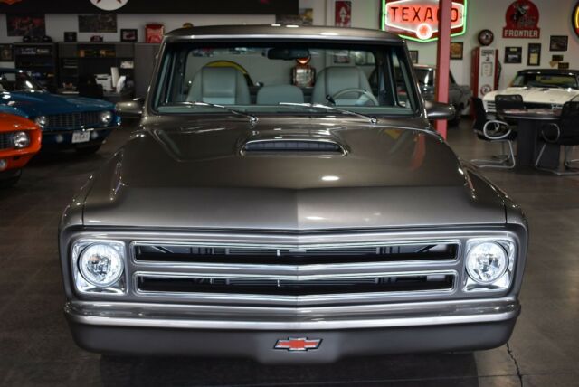 1970 Chevrolet C-10 One of a kind Custom C10 Shortbox Restomod - photo 8
