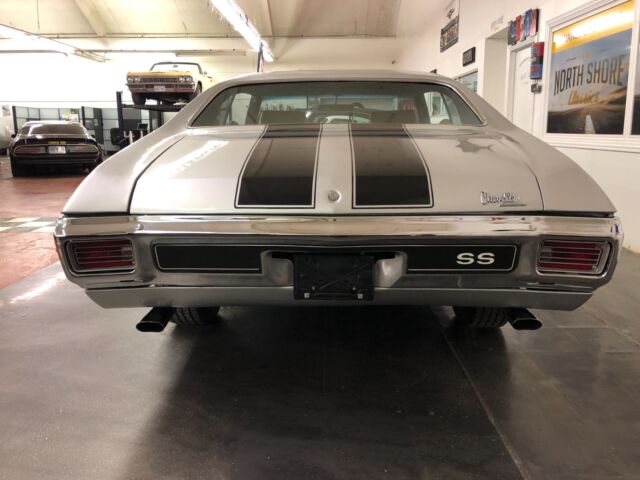 1970 Chevrolet Chevelle SS 396-BIG BLOCK WITH 4 SPEED-CORTEZ SILVER- - photo 12