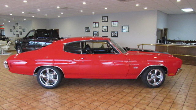 1970 Chevrolet Chevelle SS 454 4 Speed Working Cowl Hood Highly Detailed 1970 Chevrolet Chevelle SS