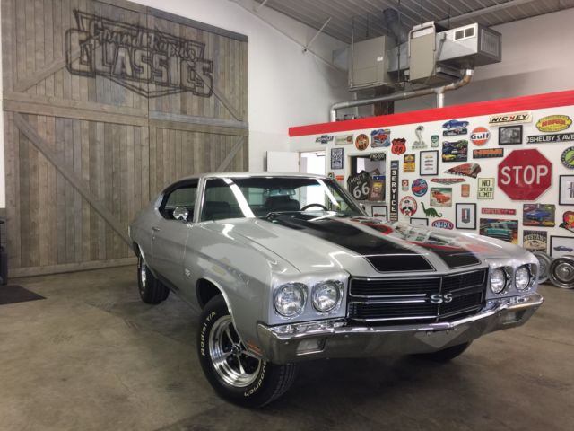 1970 CHEVROLET CHEVELLE SS **454 Big Block/4-Speed**Frame off restoration!! 1970 Chevrolet Chevelle SS454 Trim