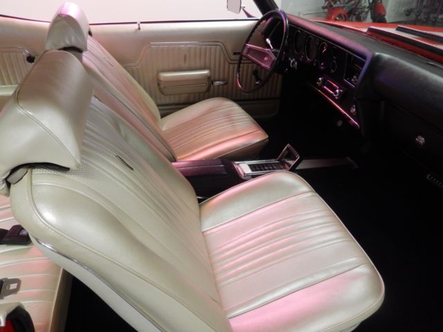 1970 Chevrolet Chevelle Buckets with Console - photo 9
