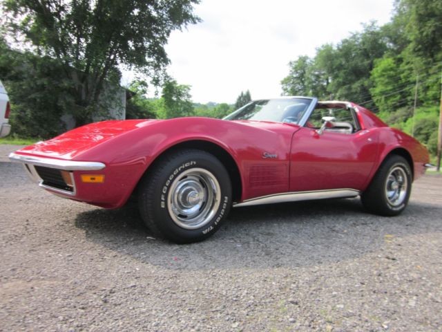 1970 Chevrolet Corvette Coupe T-top 350 auto red looker tons of dollars spent 1970 Chevrolet Corvette Base Coupe 2-Door