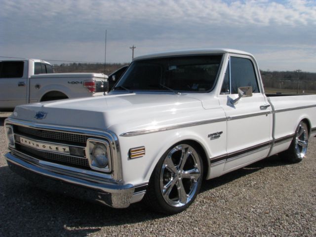 1970 Chevrolet CST/10 short bed, 6.0L V-8, auto, cold air, very nice sharp truck 1970 Chevrolet C-10