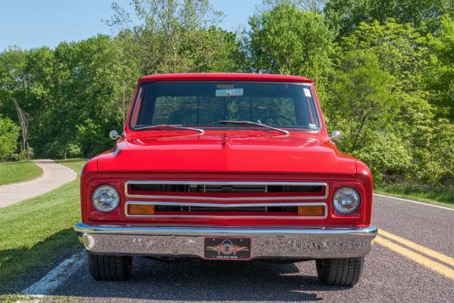 1970 Chevrolet C-10 Fleetside Custom - photo 2