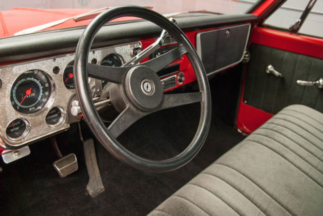 1970 Chevrolet C-10 Fleetside Custom - photo 9