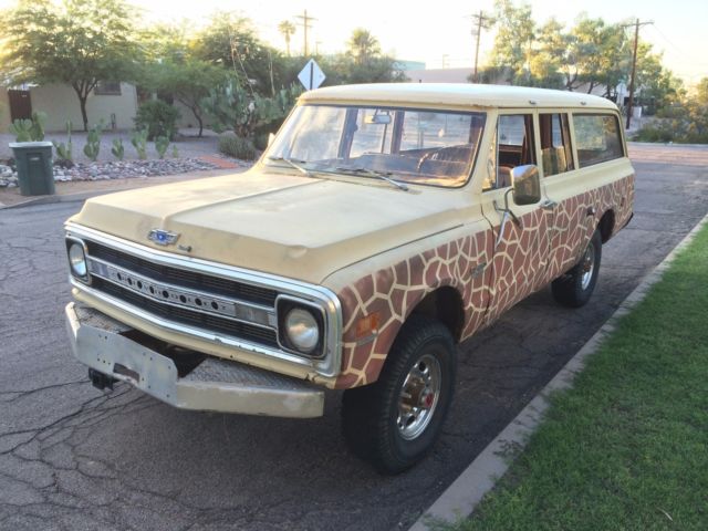 1970 Chevrolet Suburban - photo 2