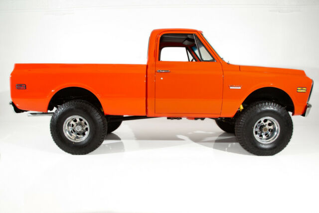 1970 Chevrolet Pickup K10 4WD 4-Speed GMC Trim WINTER CLEARANCE PRICED - photo 2